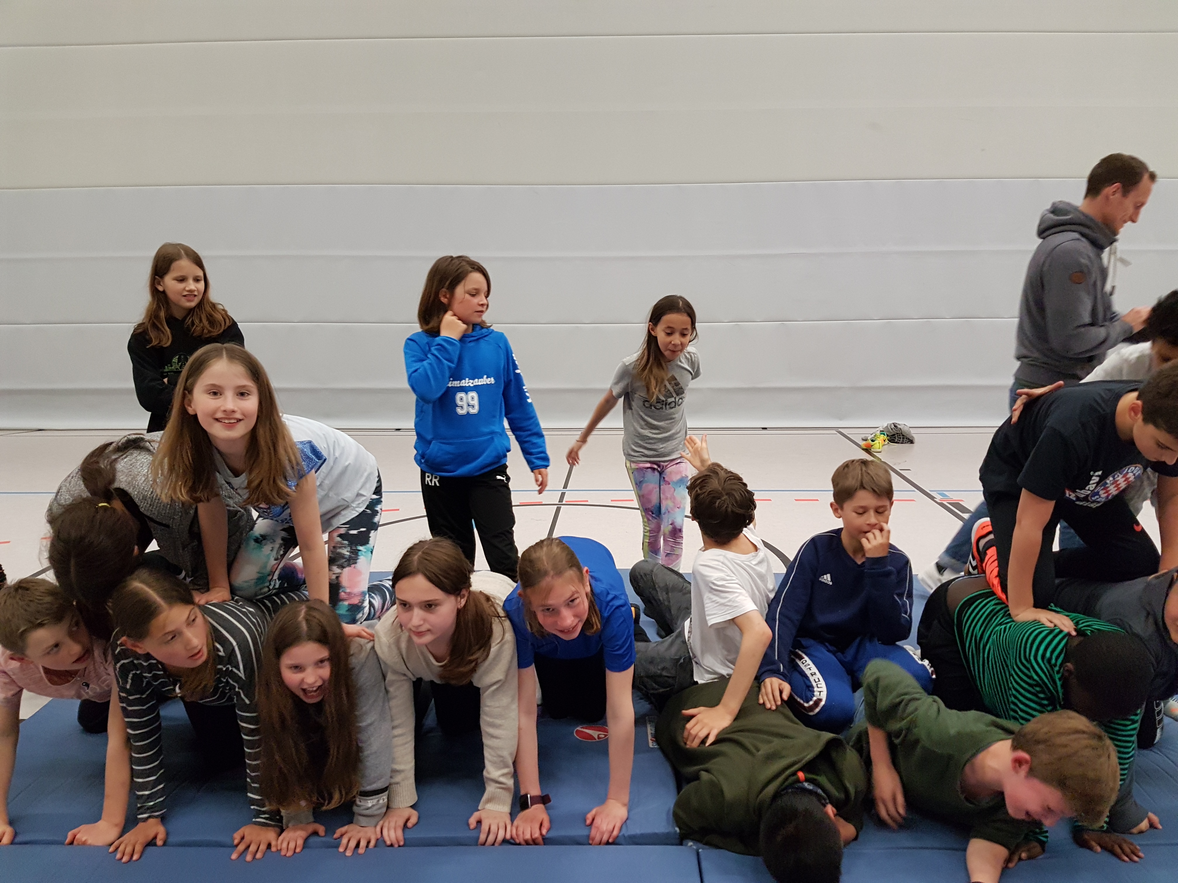 25WirbaueneinePyramide (1)