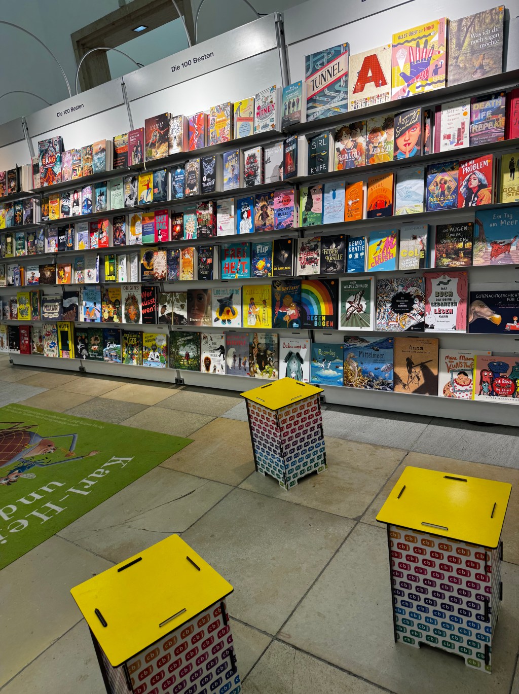 Schriftsteller stellen ihre Bücher&nbsp;vor