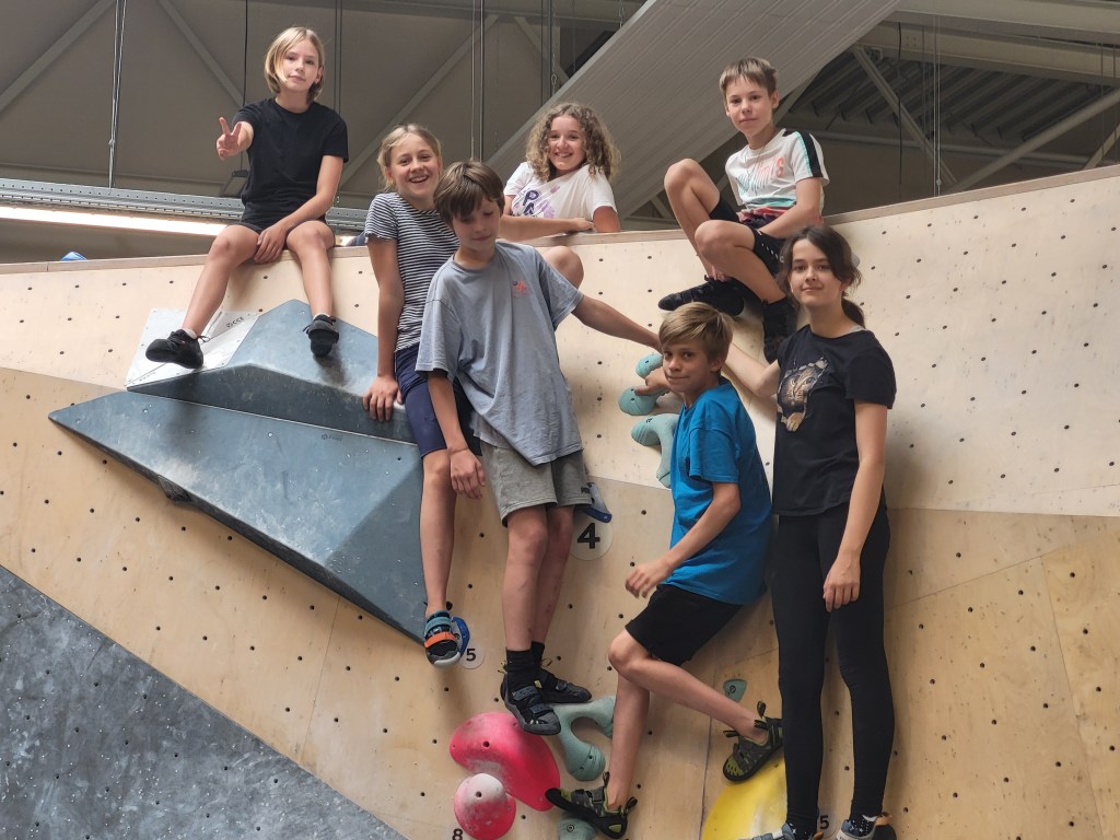 Vorbereitung auf den Kletterwettbewerb im neuen Schuljahr